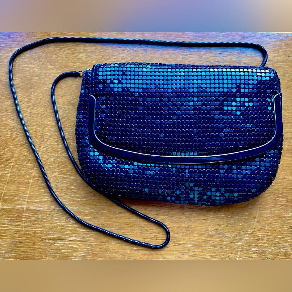 Vintage 1980’s Black Shiny Metal Chain Mail Purse Clutch Handbag W/Chain Strap